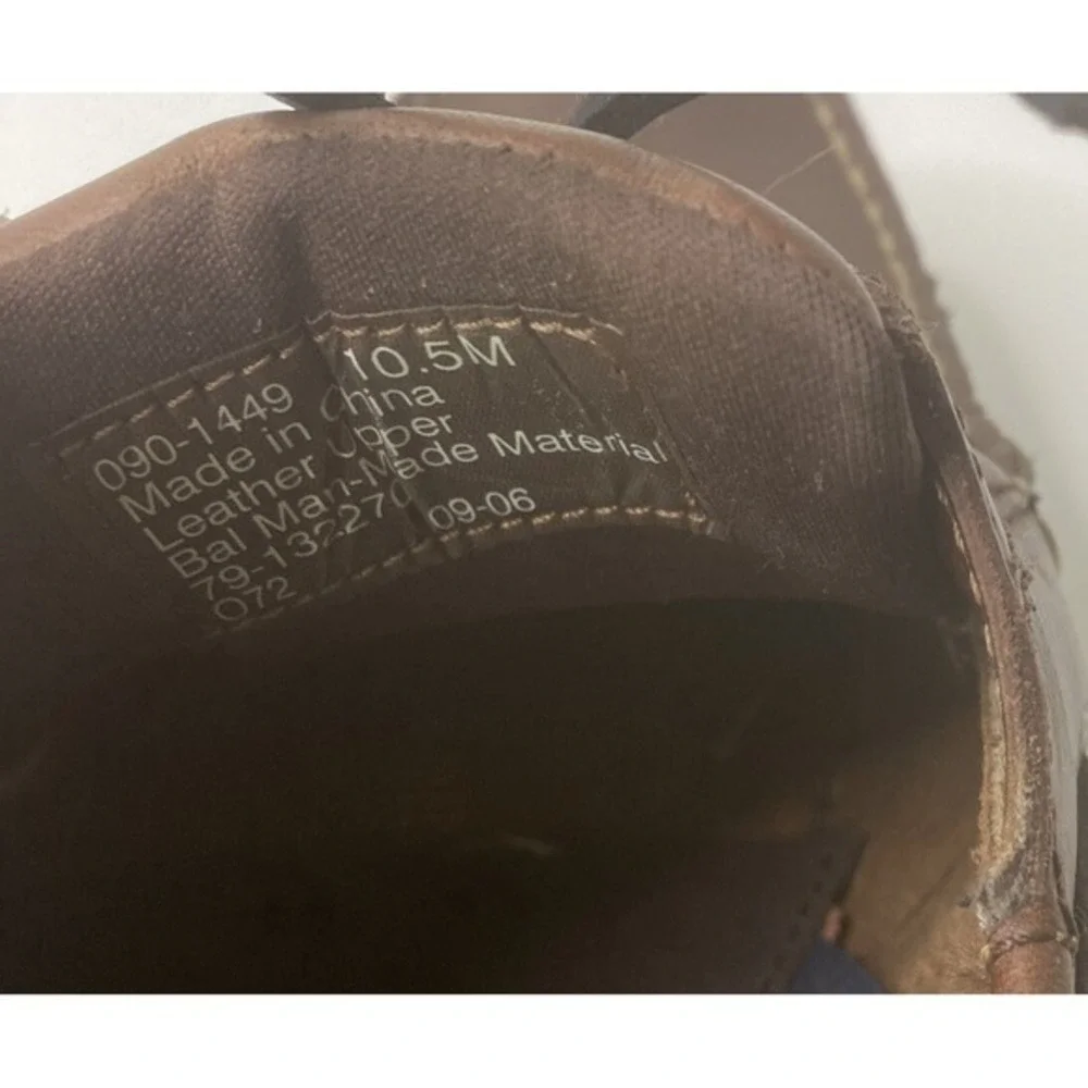 Dockers Men's Castaway Leather Casual Classic Boat Shoe. Size 10.5M VERY GOOD